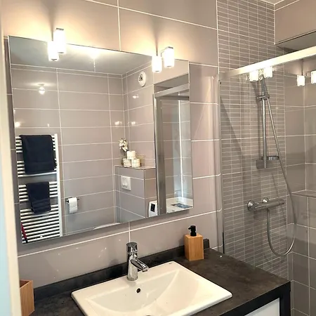 Moderne Geneve - *